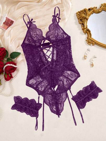 Verleidelijke Sleeveless Deep Paars Kanten Lingerie Set, Featuring Waist Criss Cross Tie, Bow Garter Belt. Doorschijnende Alluring Material, Intimate Occasions Private Parties, Eye Catching Outfit view 7