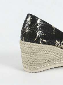 Women's Thick Sole Platform Shoes, 2025 New European And American Fashion Versatile, Minimalist Waterproof Design, Comfortable Casual Woven Shoes