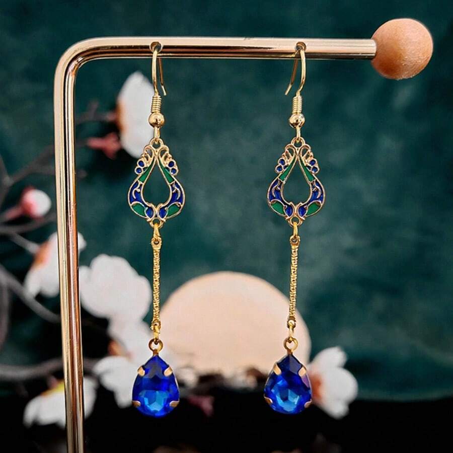 复古新中式风格吊坠耳环，长款垂坠设计，适合夏季派对假日日常佩戴