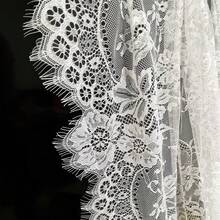 Leichter weißer Spitzen-Brautschal-Umhang für Hochzeit, Brautjungfern, Cheongsam, Party, mit Rosenblatt-Vintage-Spitzenmuster, Frühling/Sommer - Schal - Übersicht 7