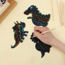 24 cartões criativos de desenho animado de dinossauro, monstro, animal, para raspar, marcadores de página engraçados feitos à mão, com 12 pincéis para pendurar + 24 fios coloridos