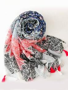 1条女士四季印花围巾，180*85厘米，可作头巾、披肩、防晒围巾、沙滩装，时尚百搭，适合旅行和日常穿着。