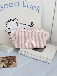 1 件粉色和蓝色条纹/熊/花朵/蝴蝶结甜心蕾丝绗缝化妆收纳包高颜值甜美清新 Ins 风格学生女生手提包旅行收纳包洗漱包大容量学生通用笔袋可存放化妆品、护肤品、笔、手机、零钱、钥匙、珠宝等生日礼物、返校礼物、周年纪念礼物度假旅行必需品暑假学校用品包女士旅行包化妆包 - 彩色 - 查看 18