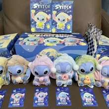 Disney 1 pieza Figura de resina Lilo y Stitch en caja ciega para colgar en la mochila, decoración de escritorio de dibujos animados divertidos y lindos, artículo coleccionable, juego para fiestas, favor de fiesta de cumpleaños, decoración de escritorio para ceremonias de graduación, bodas y oficinas, regalo ideal para vacaciones