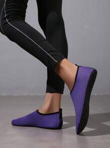 Zapatos de agua negros para mujer, zapatos deportivos y casuales para natación, zapatos acuáticos antideslizantes para senderismo, adecuados para vacaciones, viajes, playa, yoga, pesca al aire libre