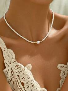 1 件经典简约创意串珠颈链，适合女性正式场合和日常佩戴