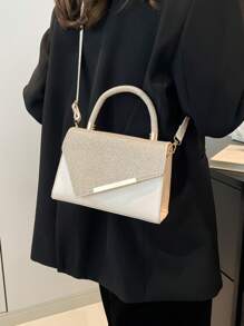 Bolsa de Festa Elegante Branca Feminina - Embelezada com Strass, Bolsa de Ombro e Tiracolo Chique, Clutch de Presente com Decoração Dourada