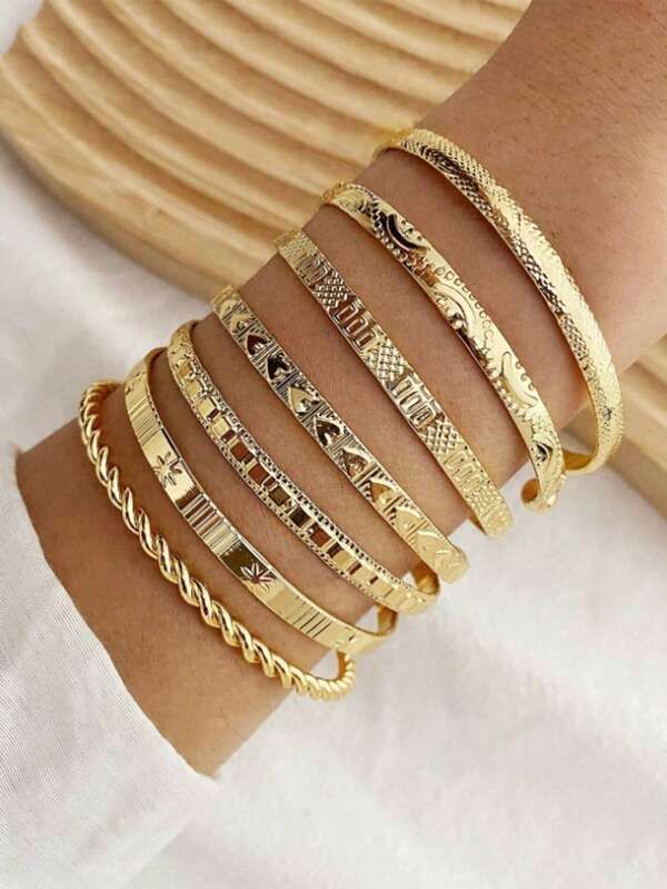 A 7-Piece Set Of Exaggerated And Personalized Hexagonal Star-Shaped Twisted Opening Bracelets With Striking Patterns