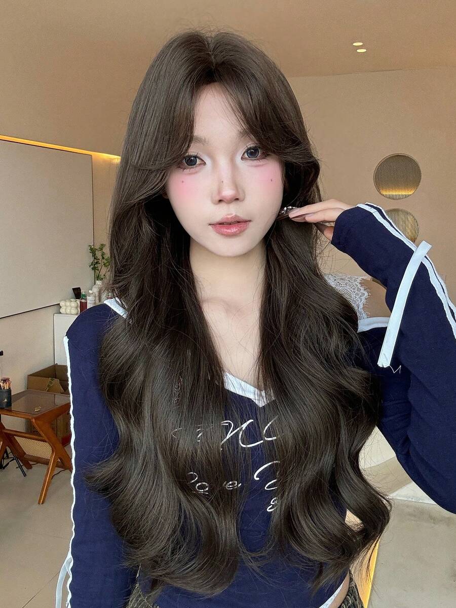 alicegarden 1 片人造耐热卷发，自然波浪分缝假发，棕色 28 英寸，日常自然使用顺滑逼真假发 - 棕色 - 查看 1