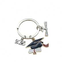 5个毕业主题黑金钥匙扣，2025亚克力钥匙扣毕业派对礼物，毕业帽图案钥匙扣吊坠，包包吊坠，毕业季派对纪念品，毕业礼物毕业礼物，钥匙扣吊坠，派对礼物 - 彩色 - 查看 4