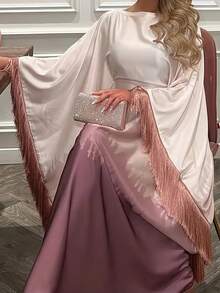 Elegant Women's Long Batwing Sleeve Arabic Dress, Tassel Detail And Ombre Design, Round Neck Woven Fabric Batwing Sleeve Arabic Dress, Saudi National Day Outfit - Red - View 4