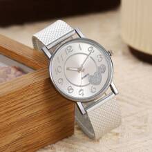 1pc Fashionable Minimalist Oversized Numeral Heart Dial Steel Strap Ladies Quartz Watch