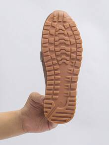 女士金属装饰平底乐福鞋，舒适防滑棕色学院风一脚蹬平底鞋，适合休闲、工作或通勤穿着，春秋季