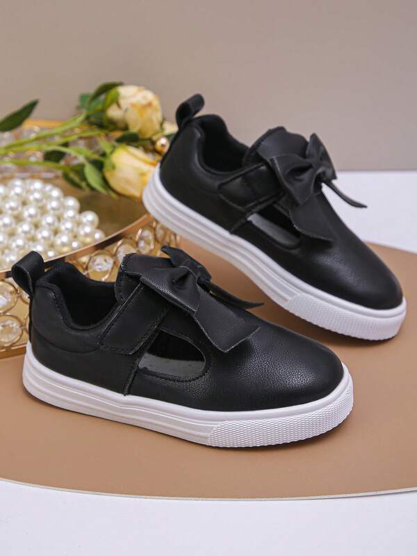 Jolies et baskets décontractées pour enfants avec décoration blanche en forme de papillon. Chaussures confortables pour l'extérieur/le sport pour les tout-petits. Convient pour le printemps/l'automne