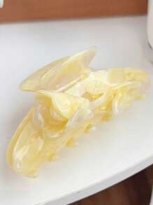 1pc New 3D Tulip Flower Clamp Hair Clip, High-Grade Acrylic Double-Sided Floral Hair Claw, Minimalist Hair Accessory