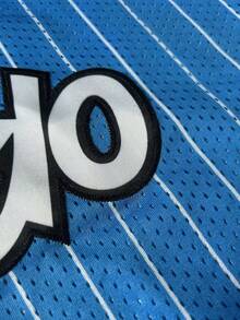 Atonmore 男式黑色复古网眼刺绣拉链口袋篮球短裤