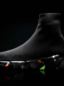 纯色高帮时尚袜子鞋，男女通用，轻便休闲鞋，无字母