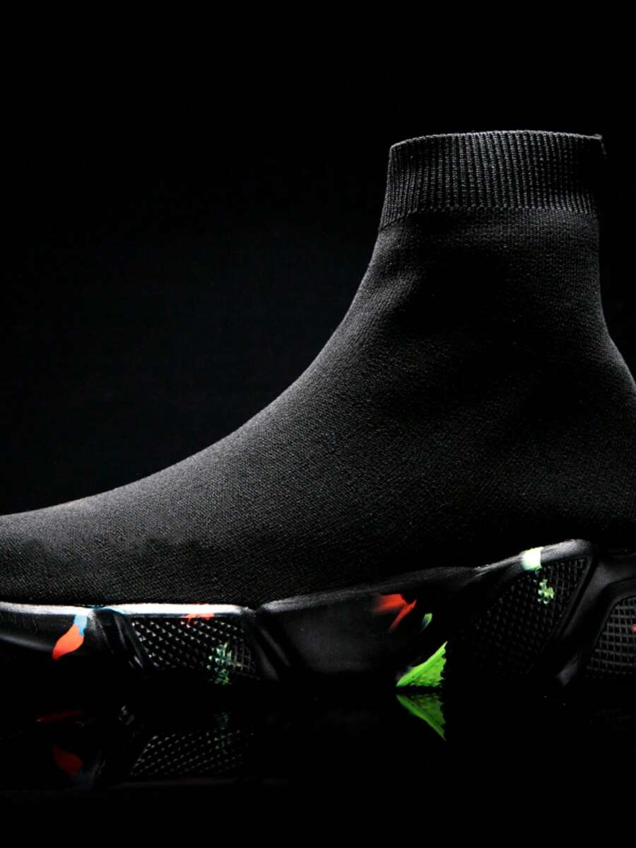 纯色高帮时尚袜子鞋，男女通用，轻便休闲鞋，无字母