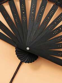 1 pieza Abanico plegable con bordado floral de encaje vintage - Elegante abanico de mano negro y blanco con borlas, estilo tradicional retro, ideal para refrescarse en verano, uso diario y como regalo para mujeres o decoración del hogar - Multicolor - Ver 7