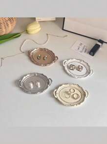 1pc Mini Jewelry Tray, Oval Vintage Decorative Tray, Jewelry Display Tray, Vintage Court Style Jewelry Storage Tray, Vintage Aristocratic Style Ornament Storage Tray, Perfect For Photography Accessories, Still Life Photography, Decorative Storage, Photo Background. Suitable For Bedroom, Living Room, Bathroom. Women's Storage, Suitable For Women's Back To School Gift.