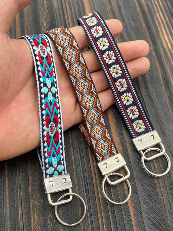 1pc Handwoven Keychain, Retro Western, Bracelet Decor, Retro Embroidered Key Chain, Braided Keyring, Suitable For Car Keys, Pattern Boho Key Fob Car Accessories Bag Charm School Christmas Gift Ideas Bag Lanyards With Id Holder Car Accessories Bag Charms Car Teacher Friend Sister