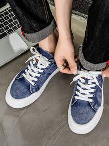 1 Pair Solid Color Retro Casual Street Style Men's Fashion Sneakers, Anti-Slip Student Sports Canvas Shoes, Breathable Lace-Up Low-Top Leisure Skateboard Shoes Suitable For Outdoor Walking, All Seasons