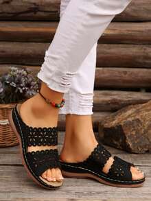 Bohemian Hollow-Out Women's Platform Sandals With Embroidery Decor - Black - View 4