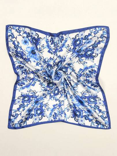 1条女士60厘米真丝方巾，水彩梅花图案，经典蓝色，用途广泛，可用于搭配服装和包包。