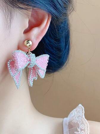 2 st. moderiktiga söta stora rosettörhängen med glittrande hängen, rosa örhängen lämpliga för vardagsbruk, fester och sammankomster