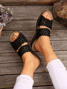 Bohemian Hollow-Out Women's Platform Sandals With Embroidery Decor - Black - View 2
