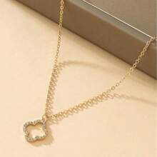 1pc Stainless Steel 18K Fashionable Minimalist Clover Zirconia Hollow Pendant Necklace For Women, Suitable For Party, Date, Office Wear