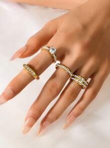 4 Stück Edelstahl Kristallring Set, zarte Mode Schmuckstücke geeignet für Männer und Frauen, für den täglichen Gebrauch, Feste, Dates, Verlobungen, Hochzeiten, Geschenke für Liebende, Familie