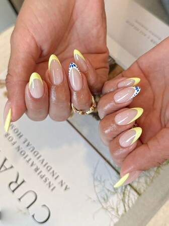 10 Pieces Of Handcrafted Press-On Short Nails, Almond Nail Stickers, French Tip Nails, Short Nails, Polka Dot Nails, Yellow Nails, Brown Nails, Cute Nails, Suitable For Ladies And Girls' Press-On Nails