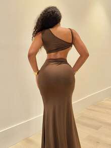 Alexandranx 女士服装 Sumeer Clean Fits 纯色不对称领口短款上衣和美人鱼下摆短裙灰色设计感 2 件套 - 棕色 - 查看 4