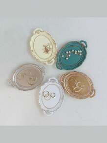 1pc Mini Jewelry Tray, Oval Vintage Decorative Tray, Jewelry Display Tray, Vintage Court Style Jewelry Storage Tray, Vintage Aristocratic Style Ornament Storage Tray, Perfect For Photography Accessories, Still Life Photography, Decorative Storage, Photo Background. Suitable For Bedroom, Living Room, Bathroom. Women's Storage, Suitable For Women's Back To School Gift.