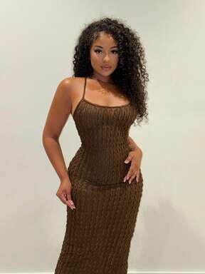 Alexandranx Robe moulante sans dos en texture unie