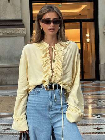 夏季时尚女式衬衫浅黄色V领长袖多层装饰系带女式休闲时尚衬衫