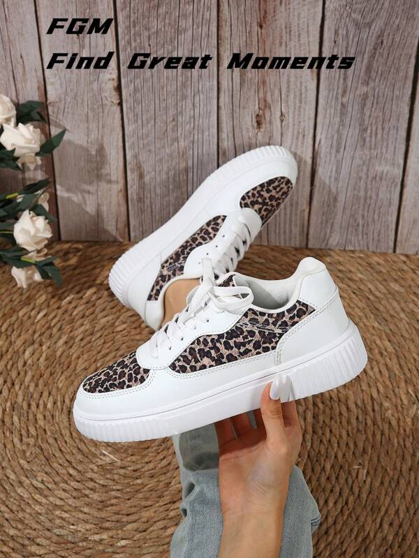 2025 Neue Damen Sportschuhe, Leoprint Serie Minimalistische Stadtschuhe für Damen, vielseitige lässige Damen Sneaker mit niedrigem Schaft, modisch & bequem für Outdoor-Aktivitäten, Geschenk für Frauen