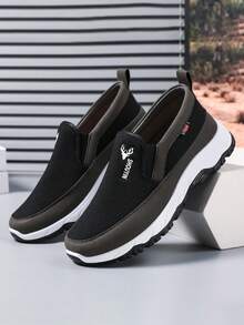 老北京风格休闲帆布鞋，软底防滑老年步行鞋，中老年男士，2000 年代春季风格情人节创意 - 彩色 - 查看 19