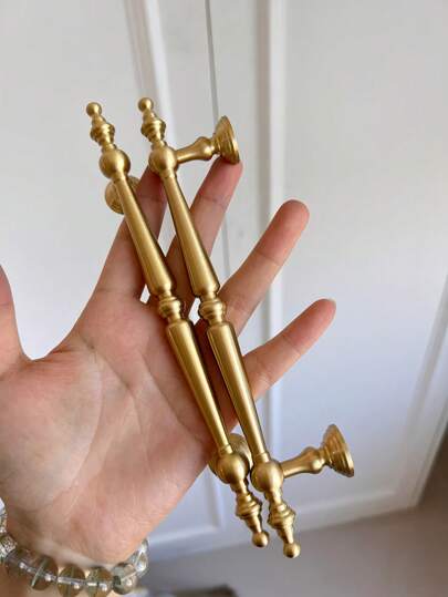 1pc French Luxurious Small Cabinet Door Handle, Gold Color Drawer Pulls, Retro Wardrobe Cupboard Door Handles