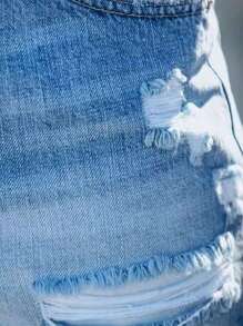 Short en jean déchiré avec ourlet brut pour femmes, idéal pour l'été