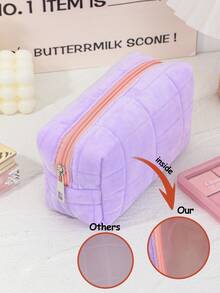 1个紫色花卉绗缝图案化妆包，时尚休闲便携化妆包，多功能大容量收纳袋，可装钱包、口红、卫生巾、硬币、钥匙、耳塞、有线耳机、数据线、充电器等，适合女性、护士、学生使用，也是节日送礼佳品。必备旅行化妆洗漱包，带拉链，可收纳美甲配件套装