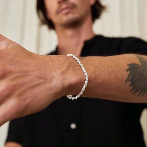 1 stuk hoogwaardige gouden gevlochten Cubaanse schakelkettingarmband, modieuze titanium stalen armband, minimalistisch uniek ontwerp, geschikt voor dagelijks gebruik.