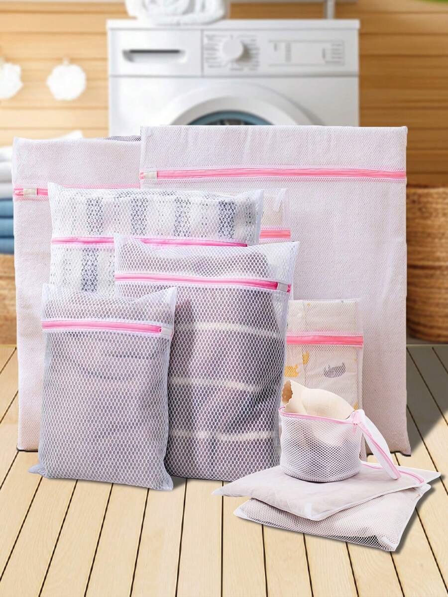 1/3 túi giặt đồ, túi lưới bảo vệ đồ lót, túi sắp xếp quần áo cho đồ mỏng manh, thích hợp sử dụng trong máy giặt và đóng gói du lịch, bọc áo ngực và đồ lót của bạn, ngăn ngừa bị xước và giãn, túi lưới đựng đồ giặt tiện dụng cho gia đình và khi đi du lịch với thiết kế lưới thoáng khí, túi sắp xếp di động thiết thực này hỗ trợ giặt giũ tại nhà và đóng gói du lịch, phù hợp với quần áo thông thường và mỏng manh, giúp ngăn ngừa hư hại vải, giữ cho áo ngực, quần lót và đồ lót gọn gàng và được bảo vệ trong quá trình giặt, sấy và bảo quản.