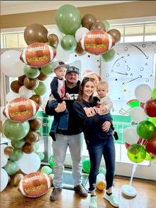 99 Stücke/Set Fußball Bogen Dekorationsset, enthält Fußball Folienballons, grüne, khakifarbene, weiße Latexballons, geeignet für Themenfeiern, Geburtstage, Sportdekorationen, Innen- und Außenfotorequisiten