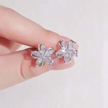 Fashionable Five Petal Flower Shaped Earrings And Earrings, Japanese And Korean Style, Sparkling And Exquisite, A Great Gift For Friends, The First Choice For Gifts