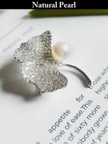 1pc Natural Cultured Pearl Angel Wings Ginkgo Leaf Flower Brooch Pin Scarf Clip, Elegant Women's Western Jewelry Accessory, Beach/Pride/Birthday/Graduation Gift