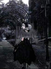 1pc Of Realistic Black Feather Angel Wings For Role-Playing, Detailed Wing Design, Comfortable Shoulder Straps, Perfect For Men And Women To Dress Up For Parties, Role-Playing Accessory Gothic-Style Wings