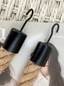 1 Stück polierter Metall- und Stoff Selbstklebender Wandmontierter Toilettenpapierhalter, mit Kordel Design - Einfache Installation, modisches Badaccessoire, für Handtücher oder Toilettenpapier, rustikale Heimdekoration | Strapazierfähige Konstruktion, Wandmontierter Toilettenpapierhalter