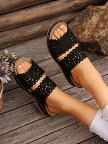 Bohemian Hollow-Out Women's Platform Sandals With Embroidery Decor - Black - View 3